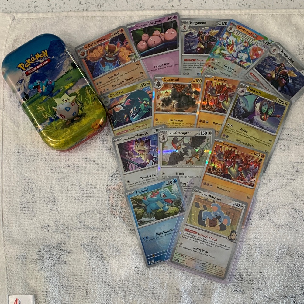 Pokémon Trading Card Tin with Cards